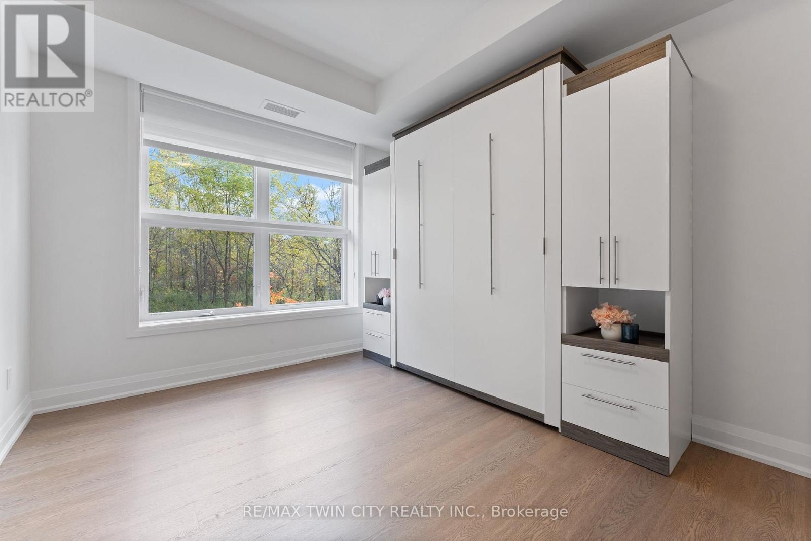 #209 88 GIBSON STREET - 21