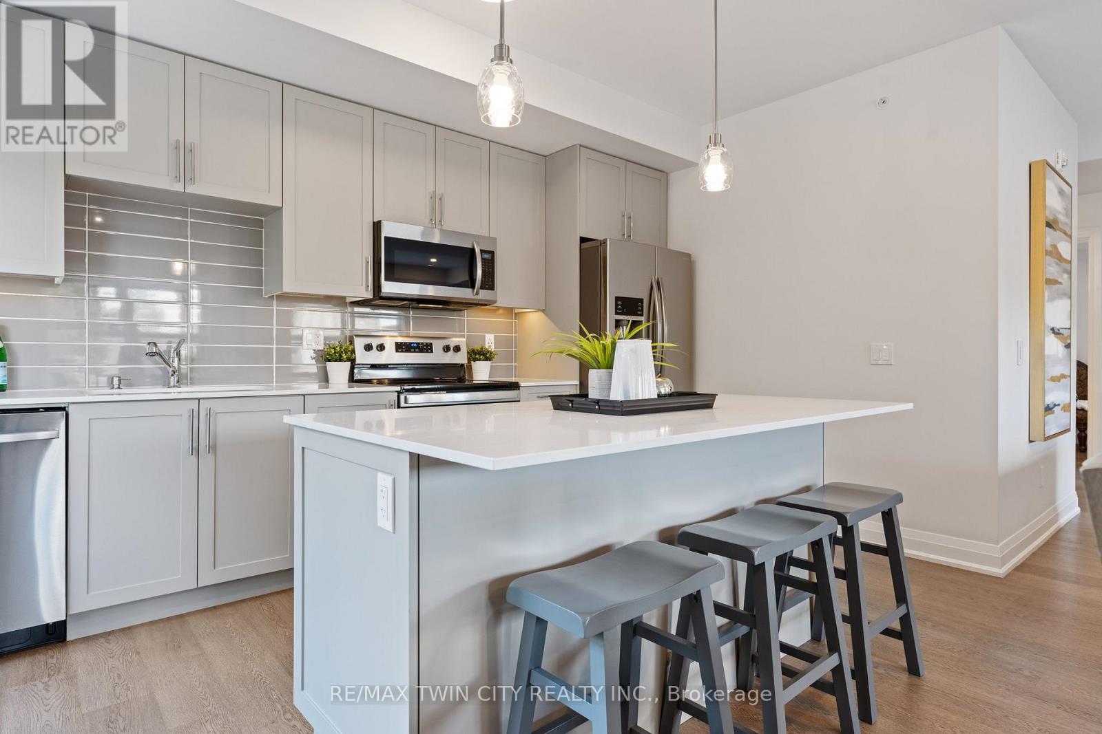 #209 88 GIBSON STREET - 9