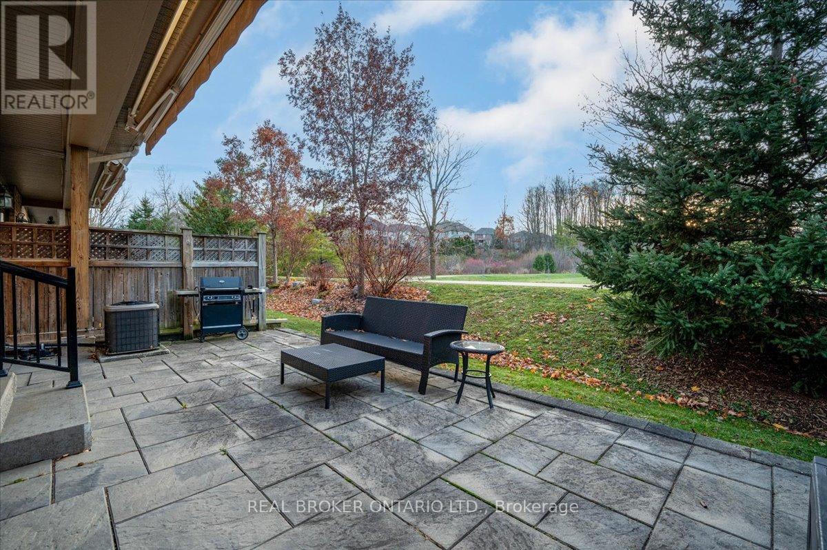 #22 435 WINCHESTER DRIVE - 34