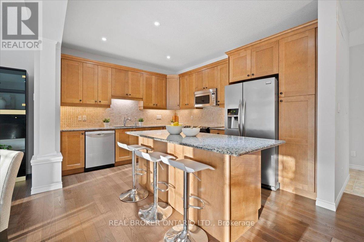 #22 435 WINCHESTER DRIVE - 6