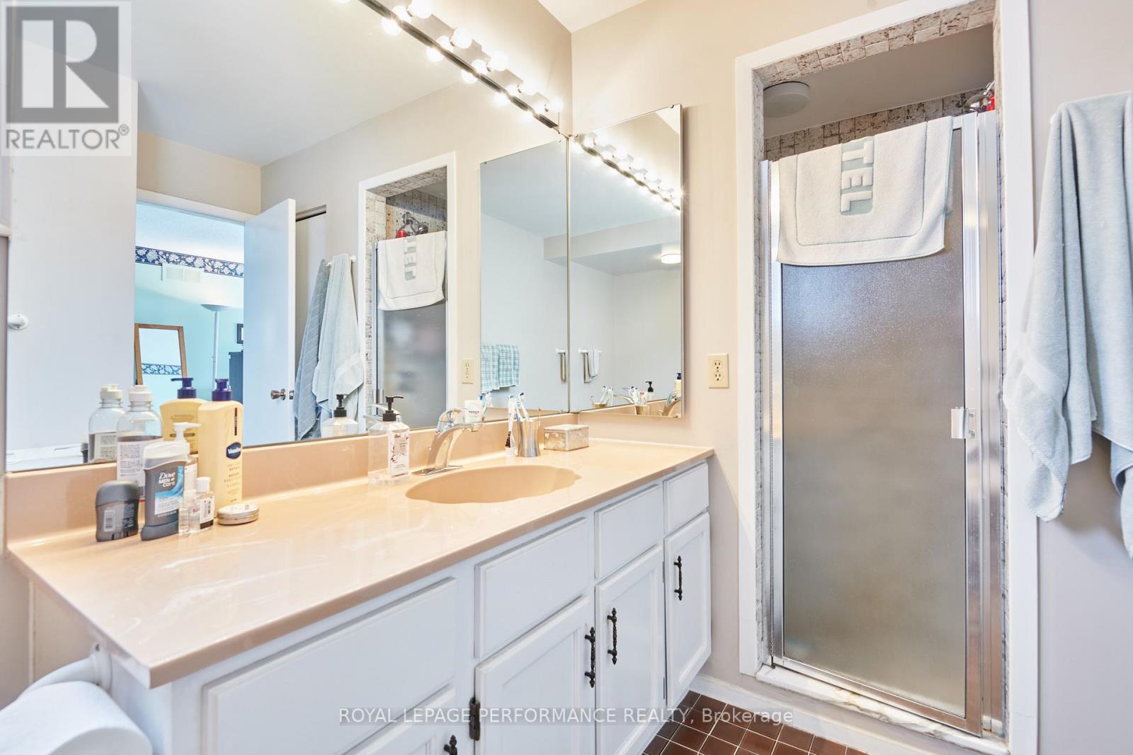 Shower in Ensuite Bathroom