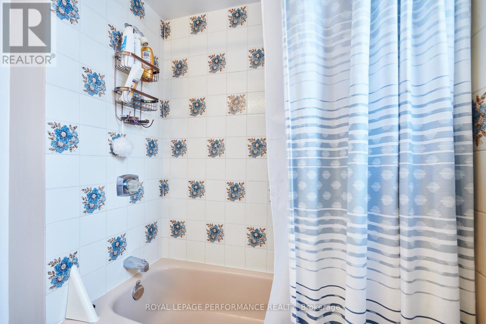 Bathtub/shower combo