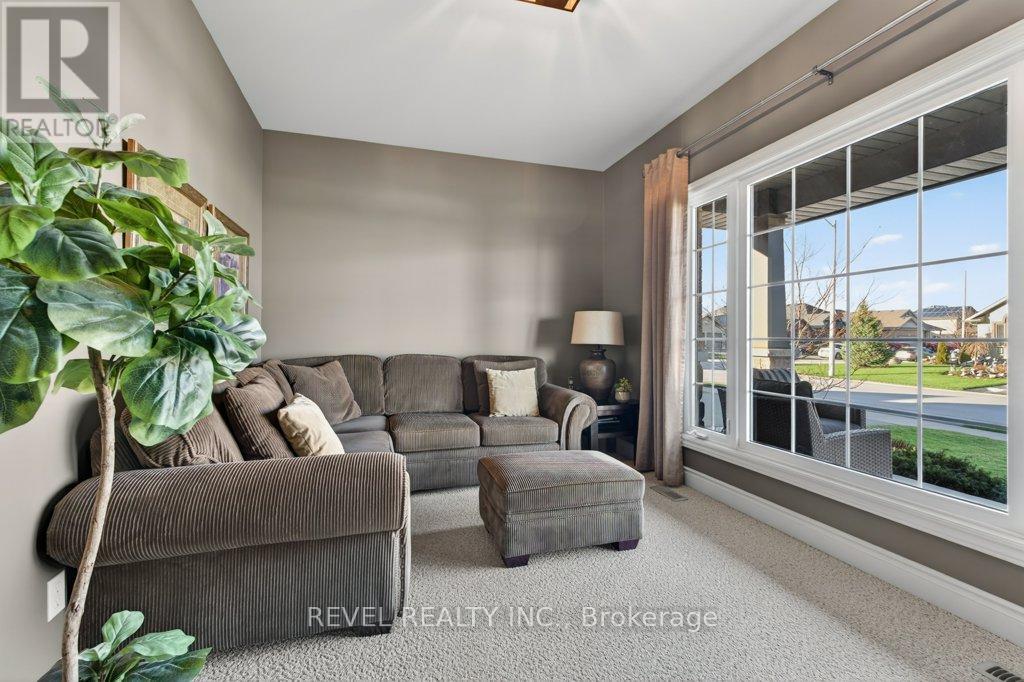 26 SCENIC DRIVE - 24
