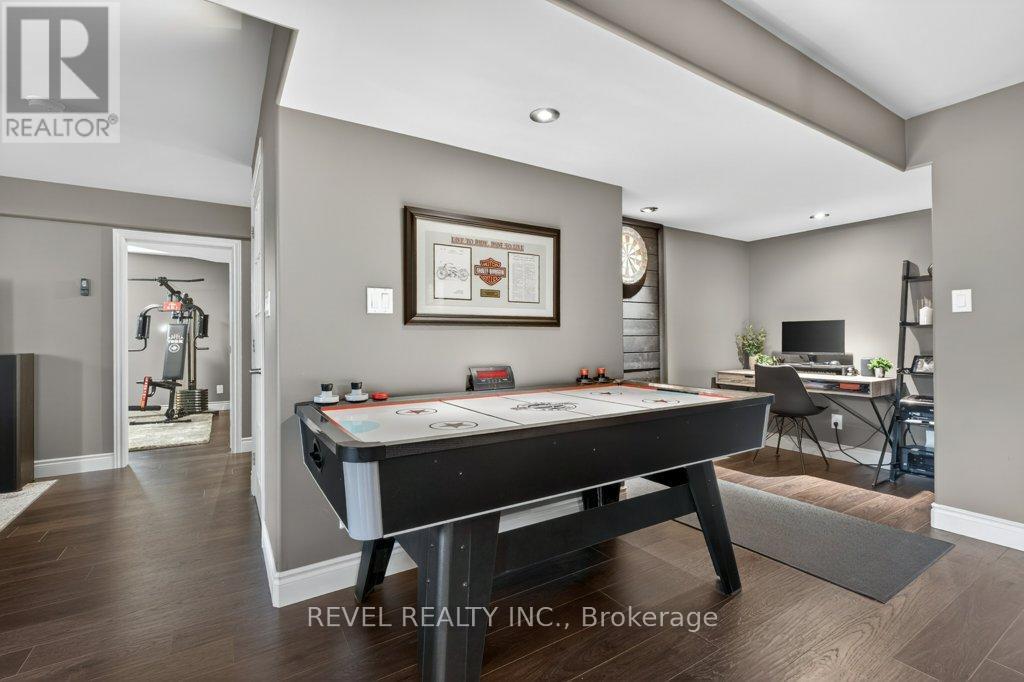 26 SCENIC DRIVE - 32