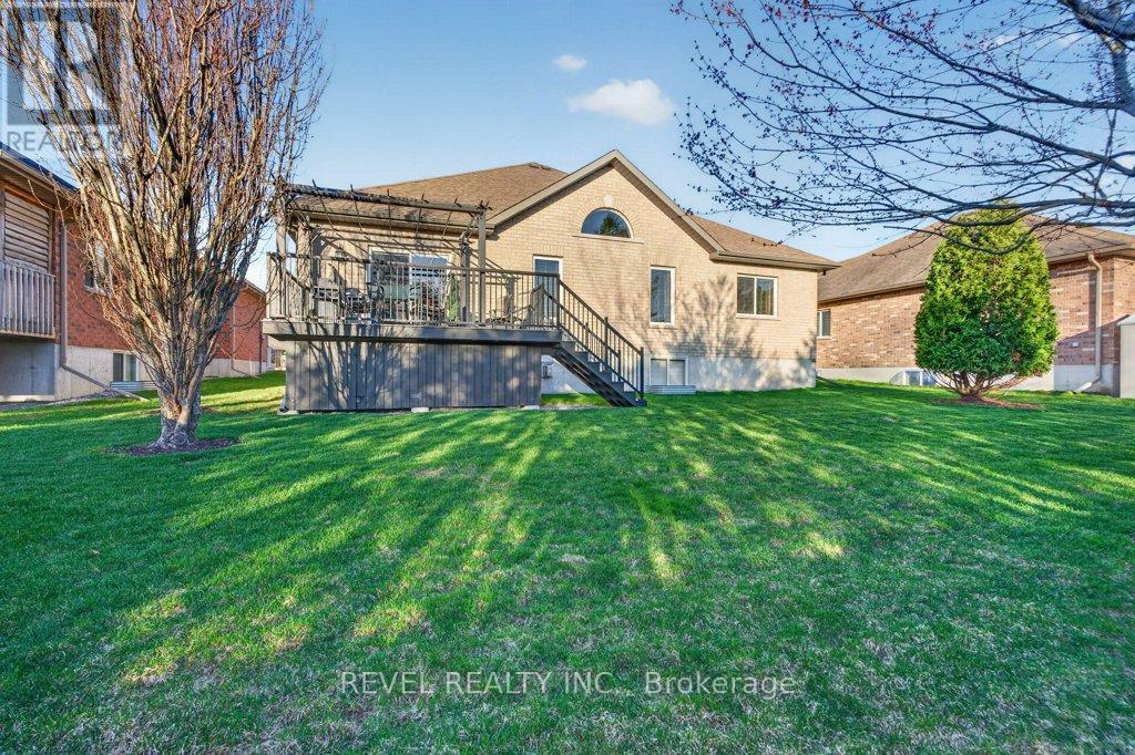 26 SCENIC DRIVE - 43