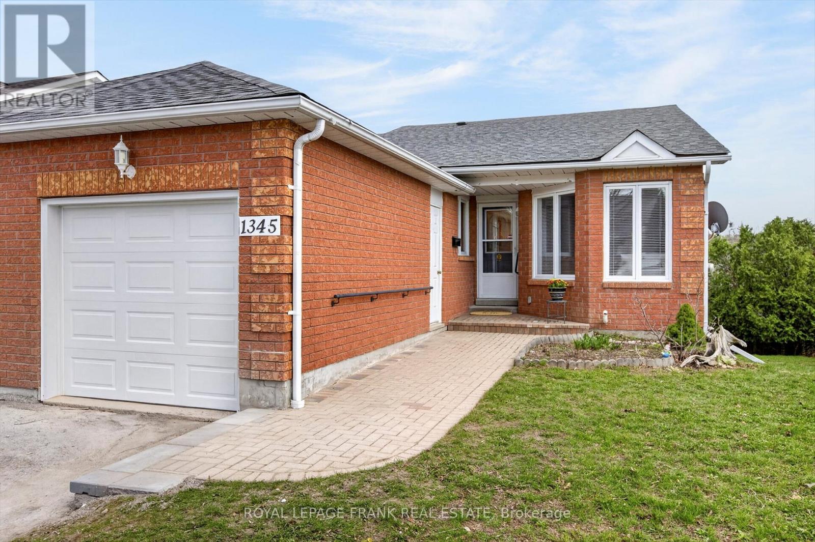 1345 EAGLE CRESCENT