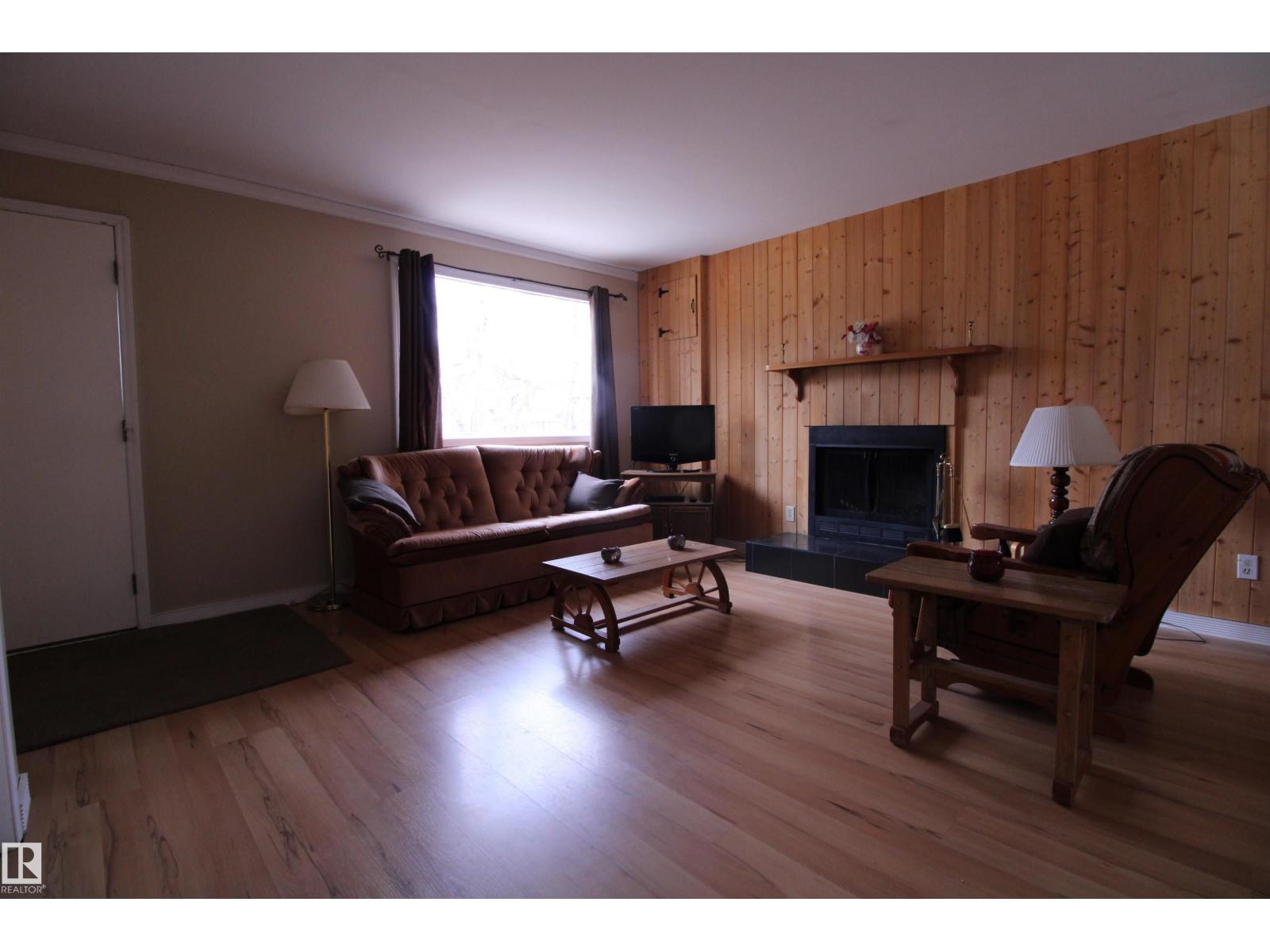 97 4418 HWY 633 - 24