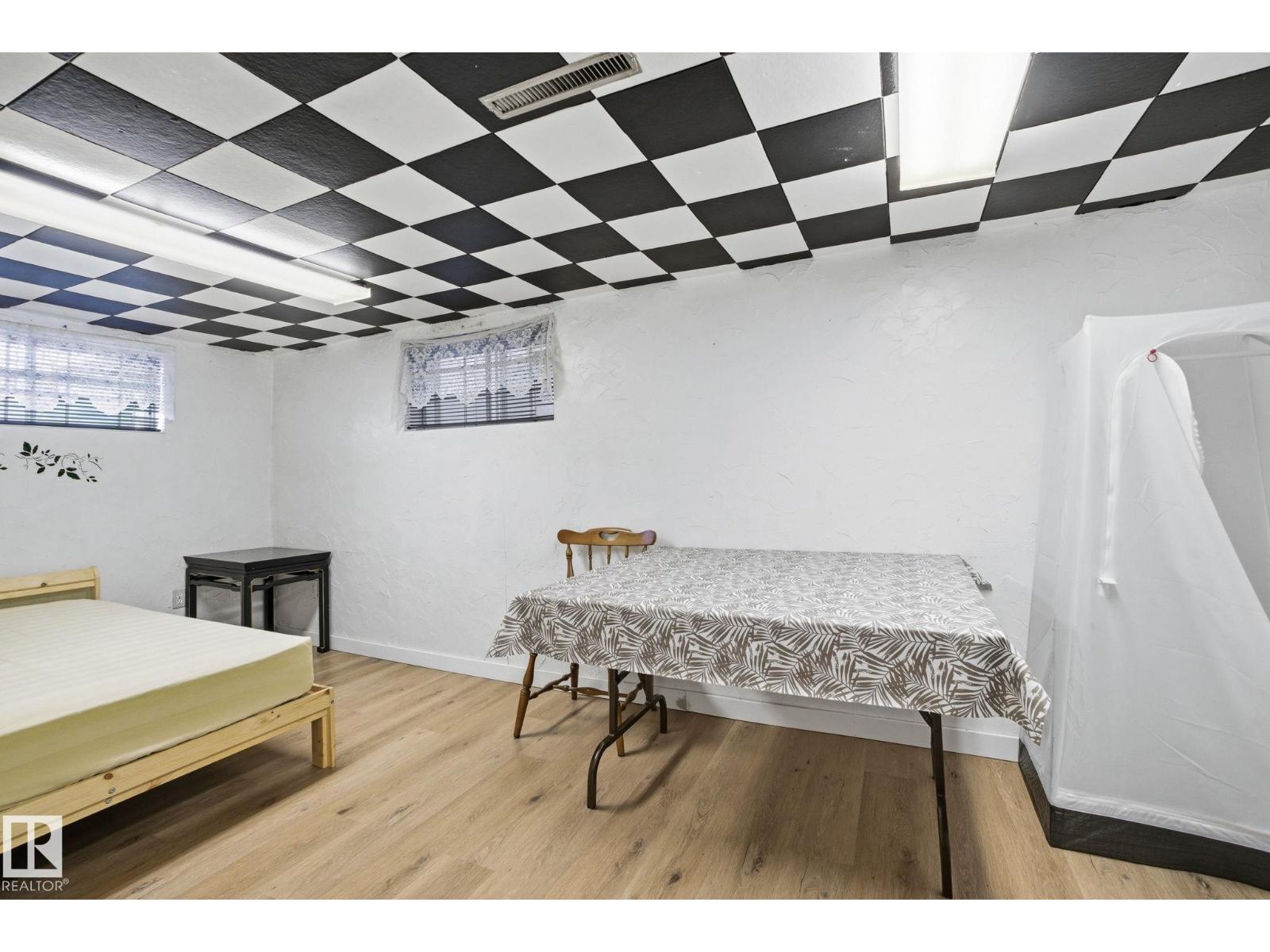 11514 92 ST NW, Edmonton