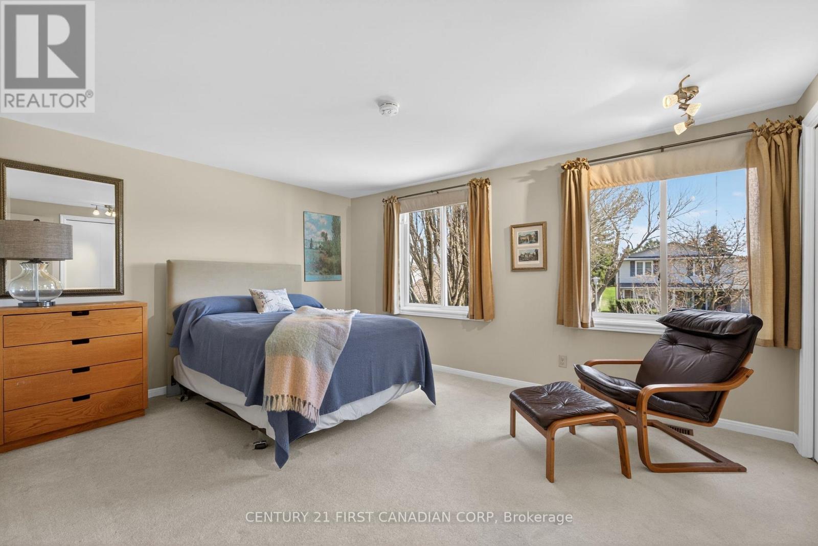 83 GUILDFORD CRESCENT - 26
