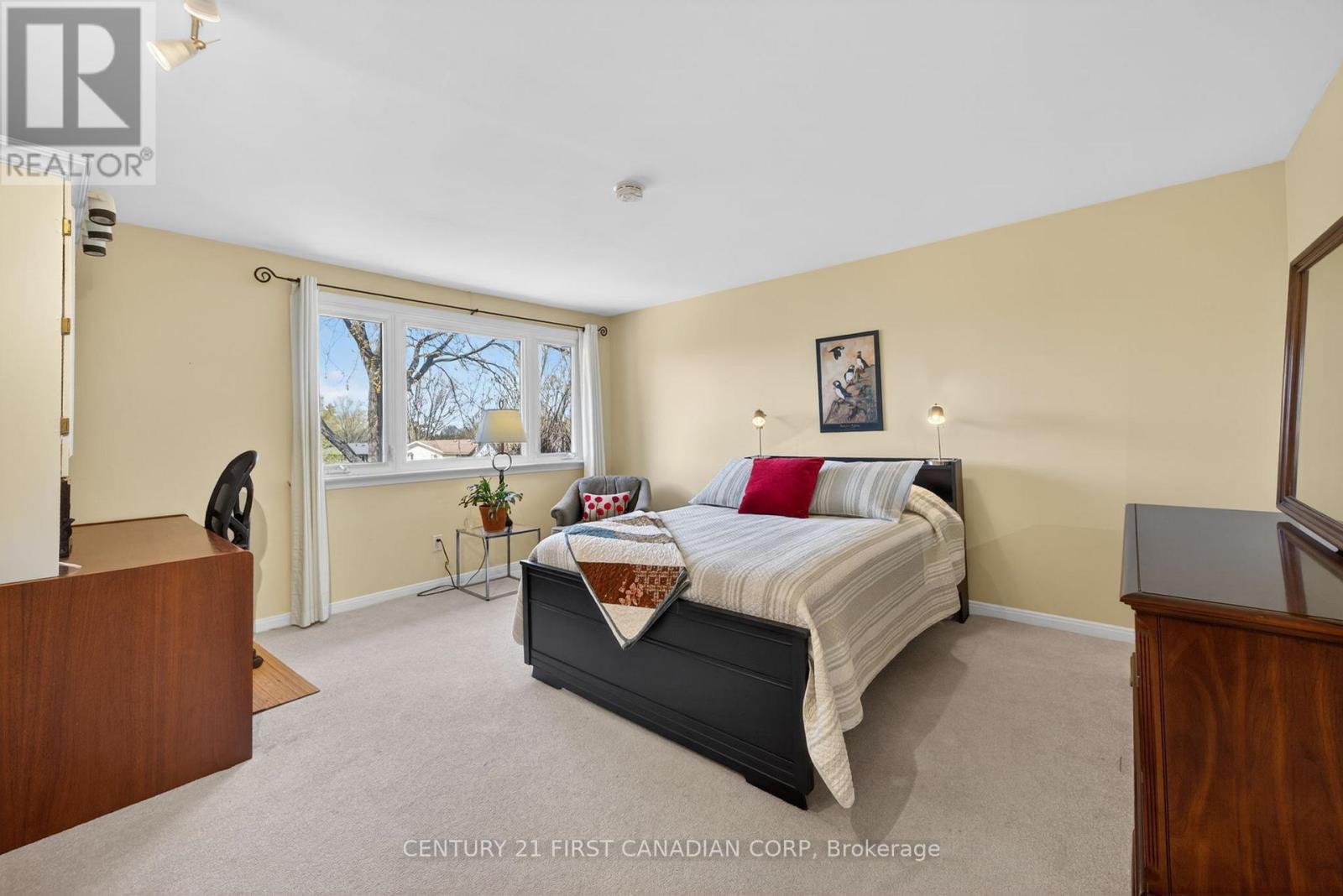 83 GUILDFORD CRESCENT - 28