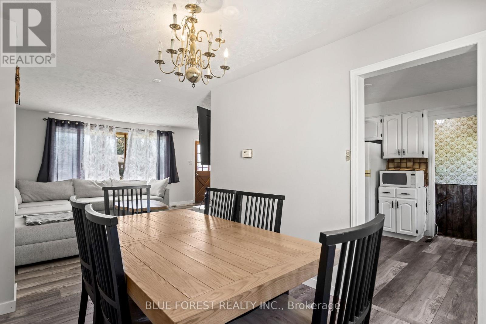 39 SOUTHWOOD CRESCENT - 11