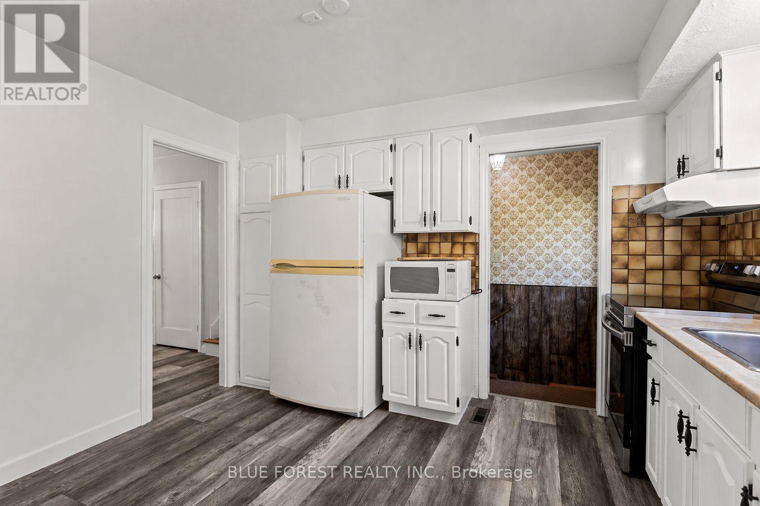 39 SOUTHWOOD CRESCENT - 14