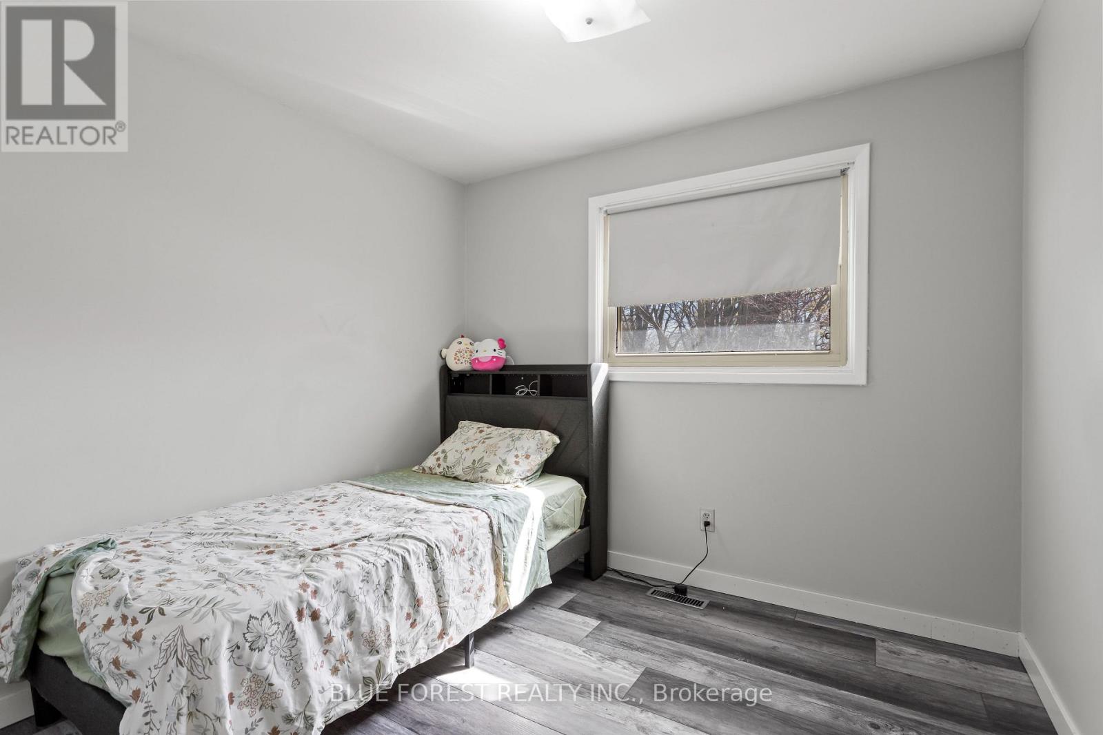39 SOUTHWOOD CRESCENT - 15