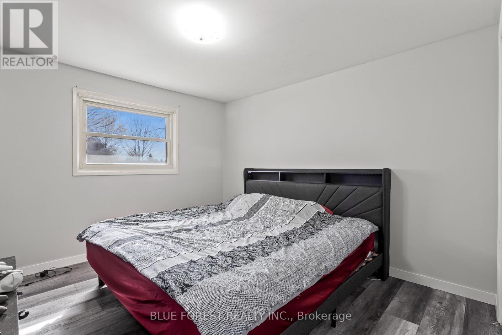 39 SOUTHWOOD CRESCENT - 19