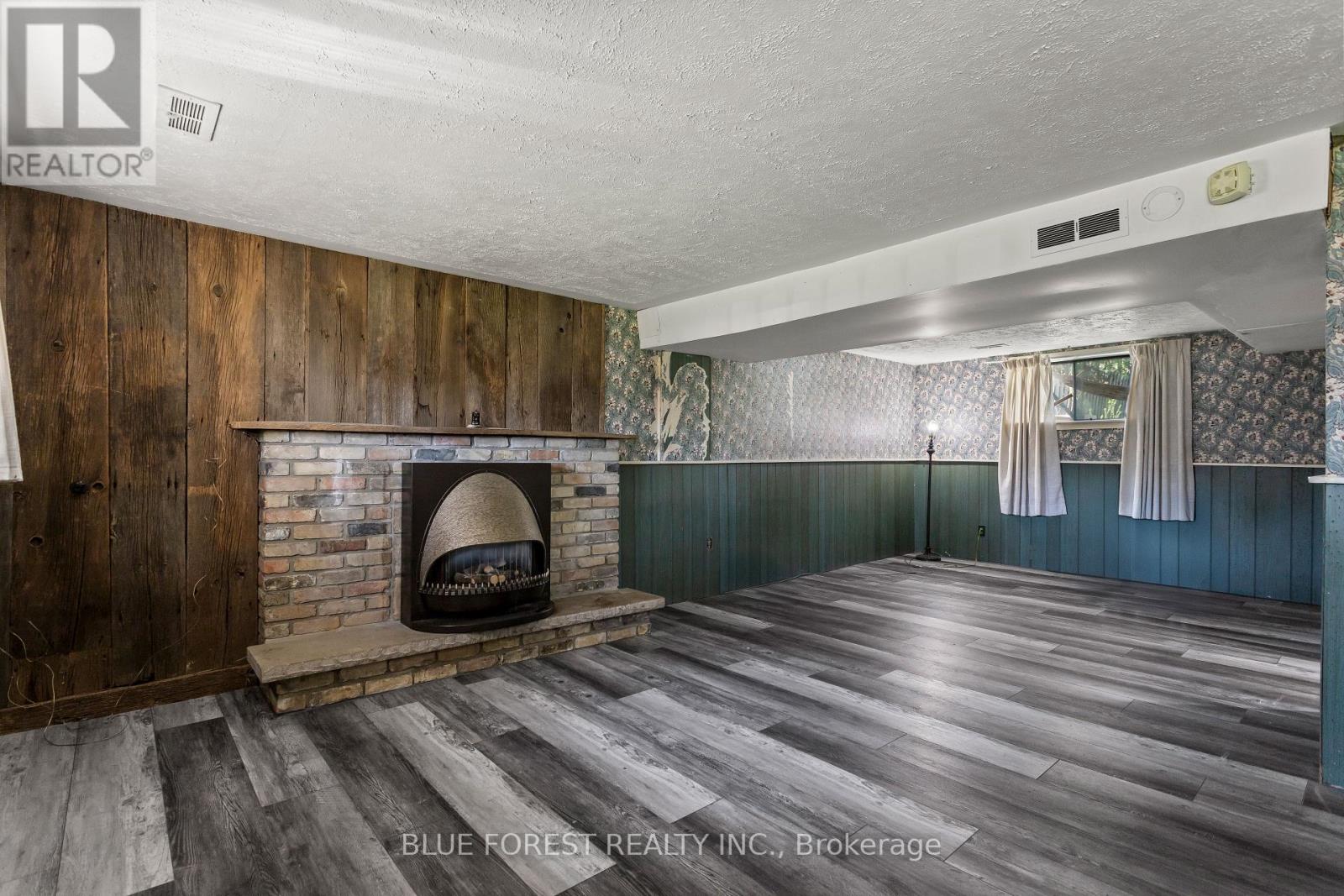 39 SOUTHWOOD CRESCENT - 24