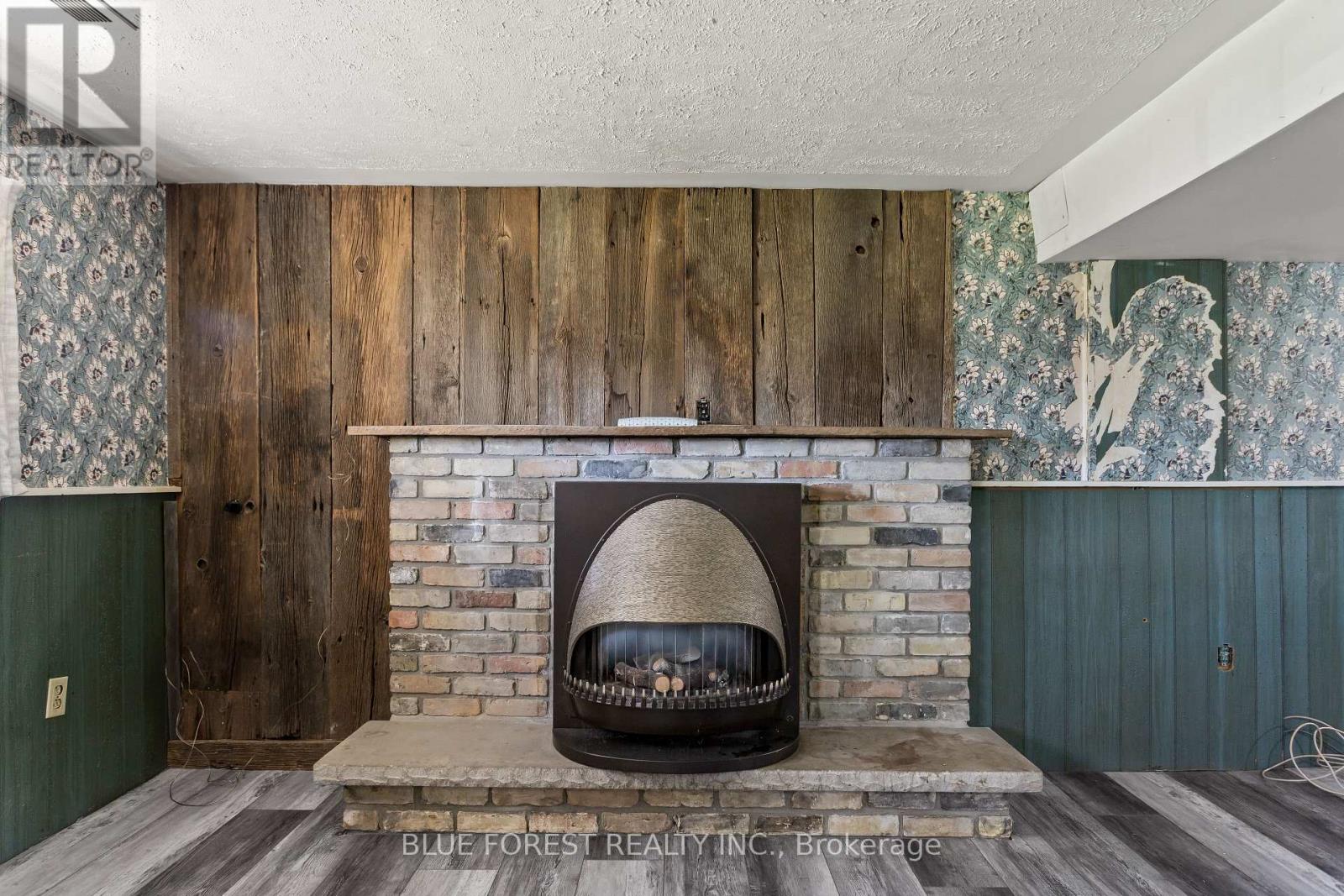 39 SOUTHWOOD CRESCENT - 25