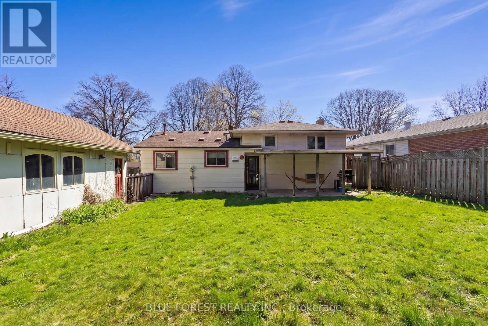 39 SOUTHWOOD CRESCENT - 35