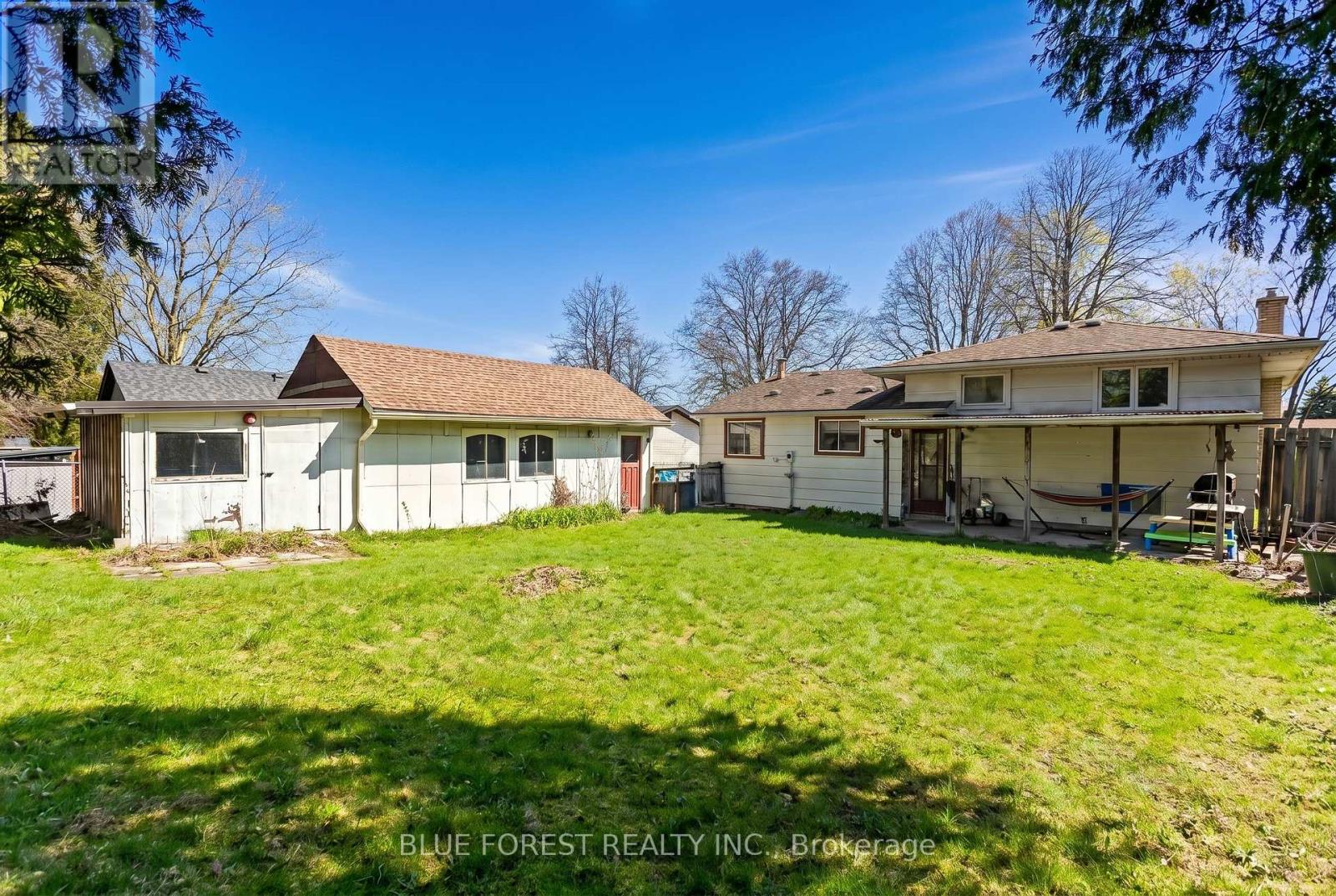 39 SOUTHWOOD CRESCENT - 36