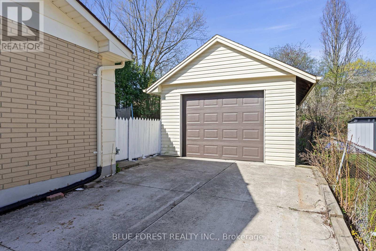 39 SOUTHWOOD CRESCENT - 5