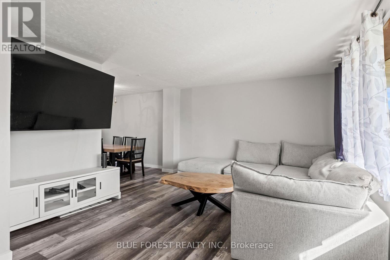 39 SOUTHWOOD CRESCENT - 7