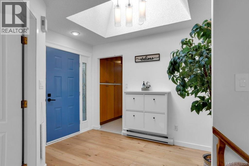 3271 Dolphin Dr - 18