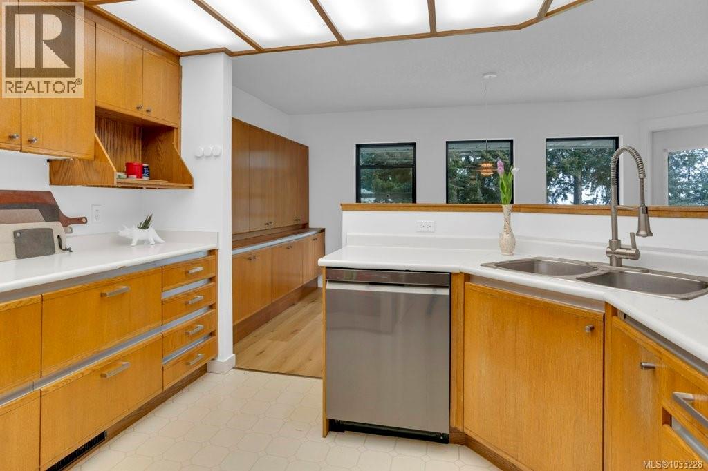 3271 Dolphin Dr - 21