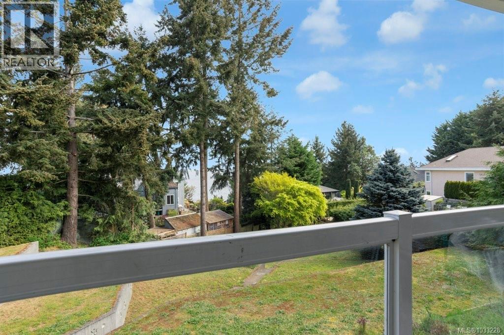 3271 Dolphin Dr - 23