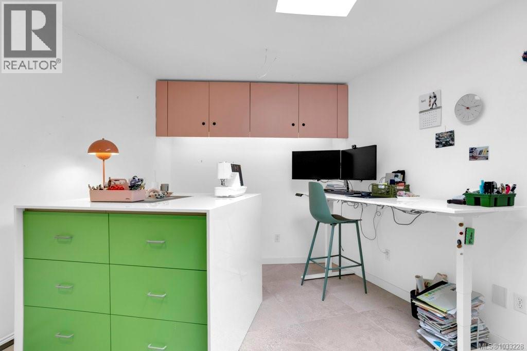 3271 Dolphin Dr - 29