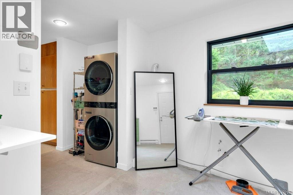 3271 Dolphin Dr - 30