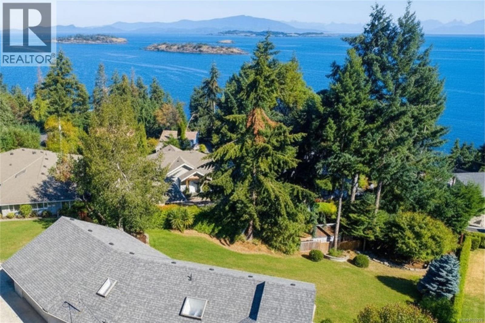 3271 Dolphin Dr - 39