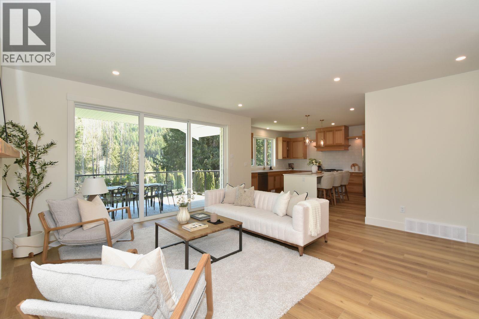 2799 Mountview Drive - 5