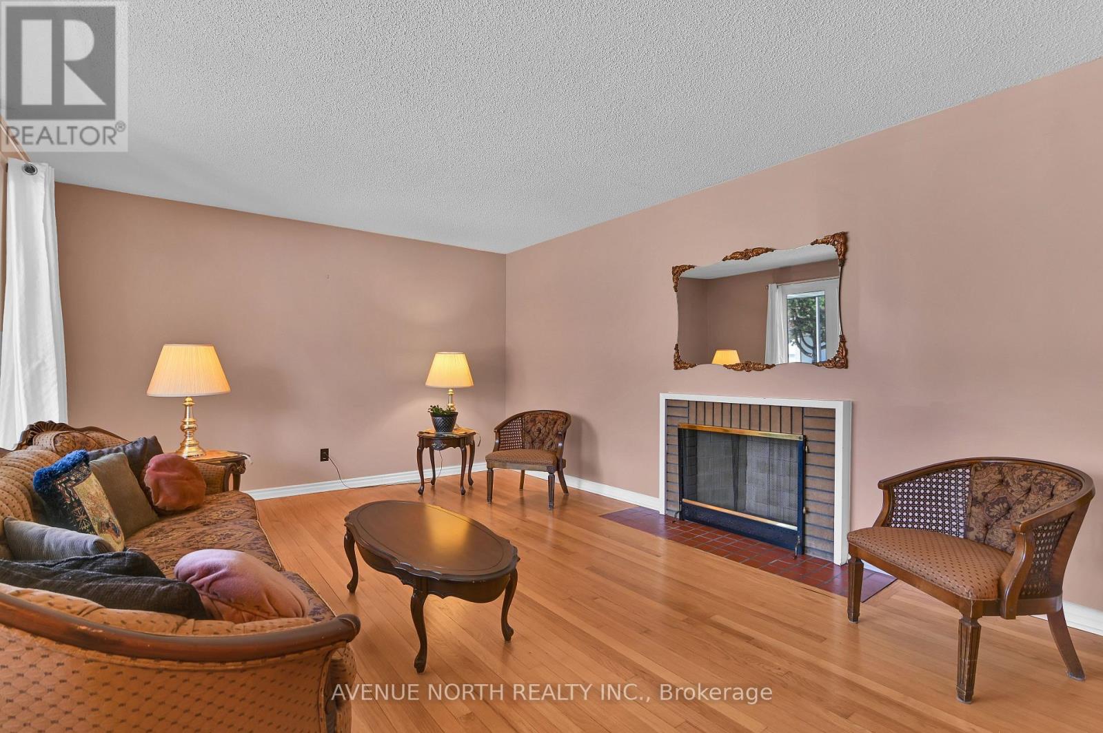 980 WISEMAN CRESCENT - 7