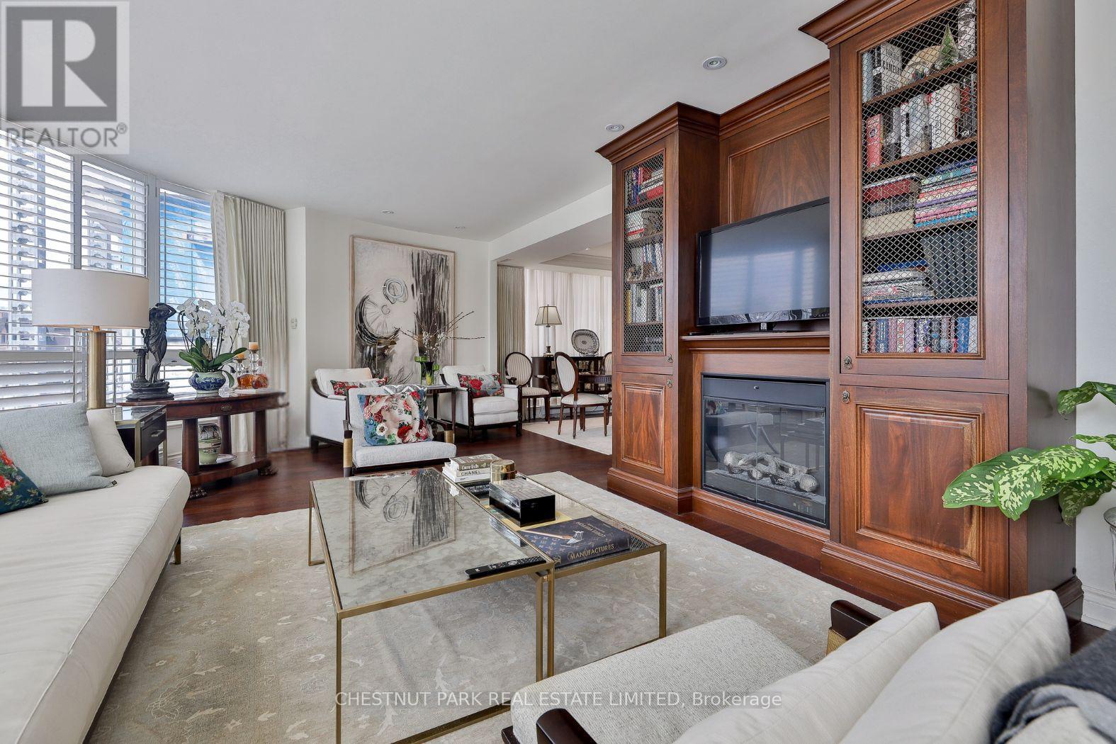 204 - 77 AVENUE ROAD - photo 4