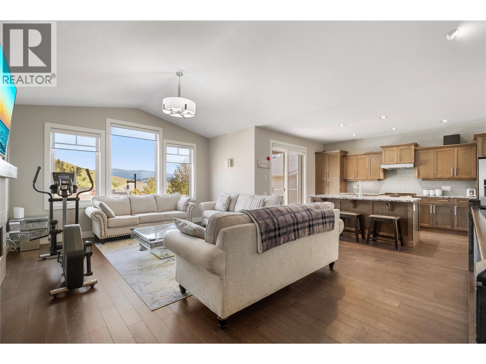1852 Split Rail Place, Kelowna