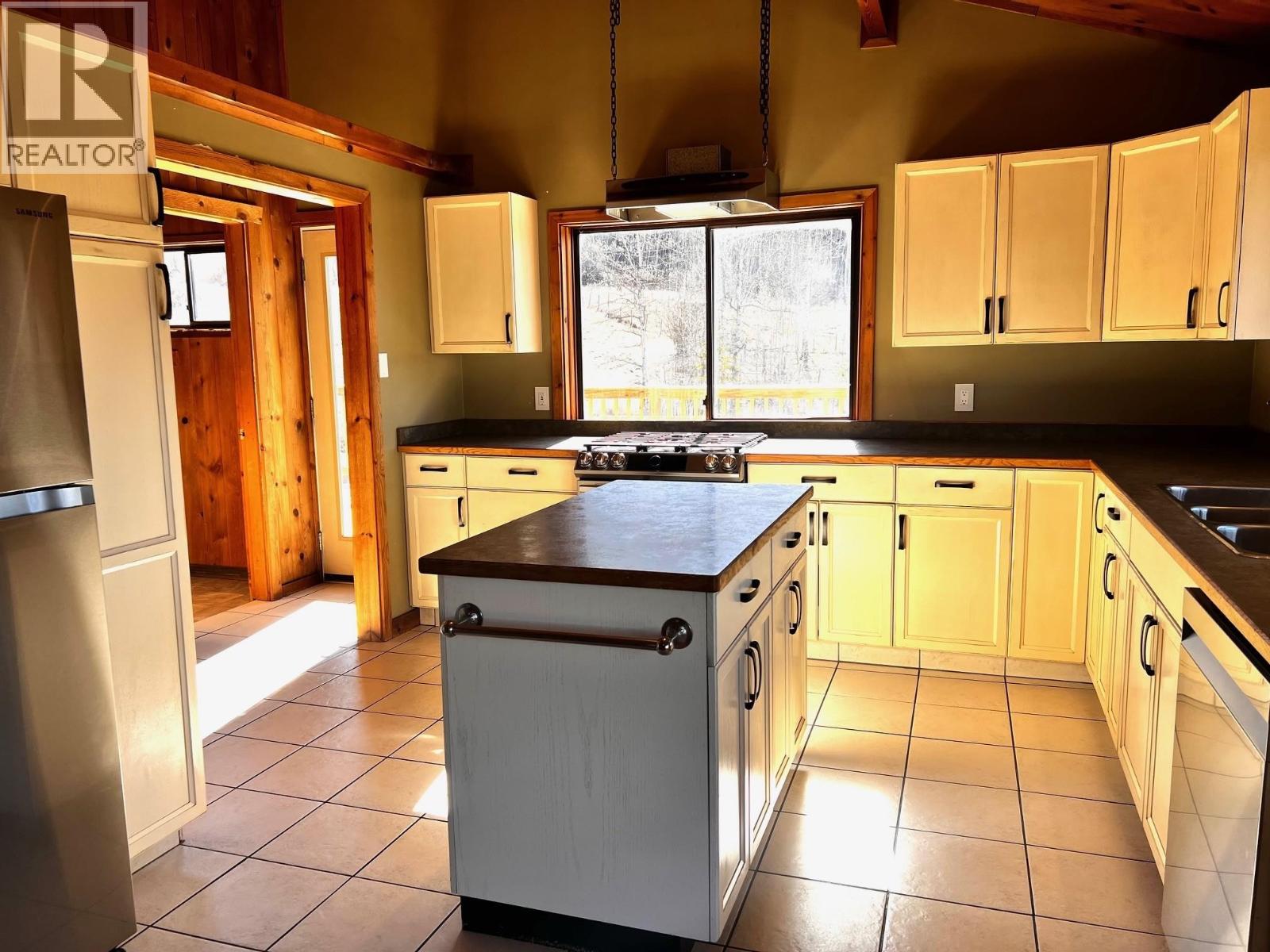 7386 TELKWA HIGH Road, Smithers