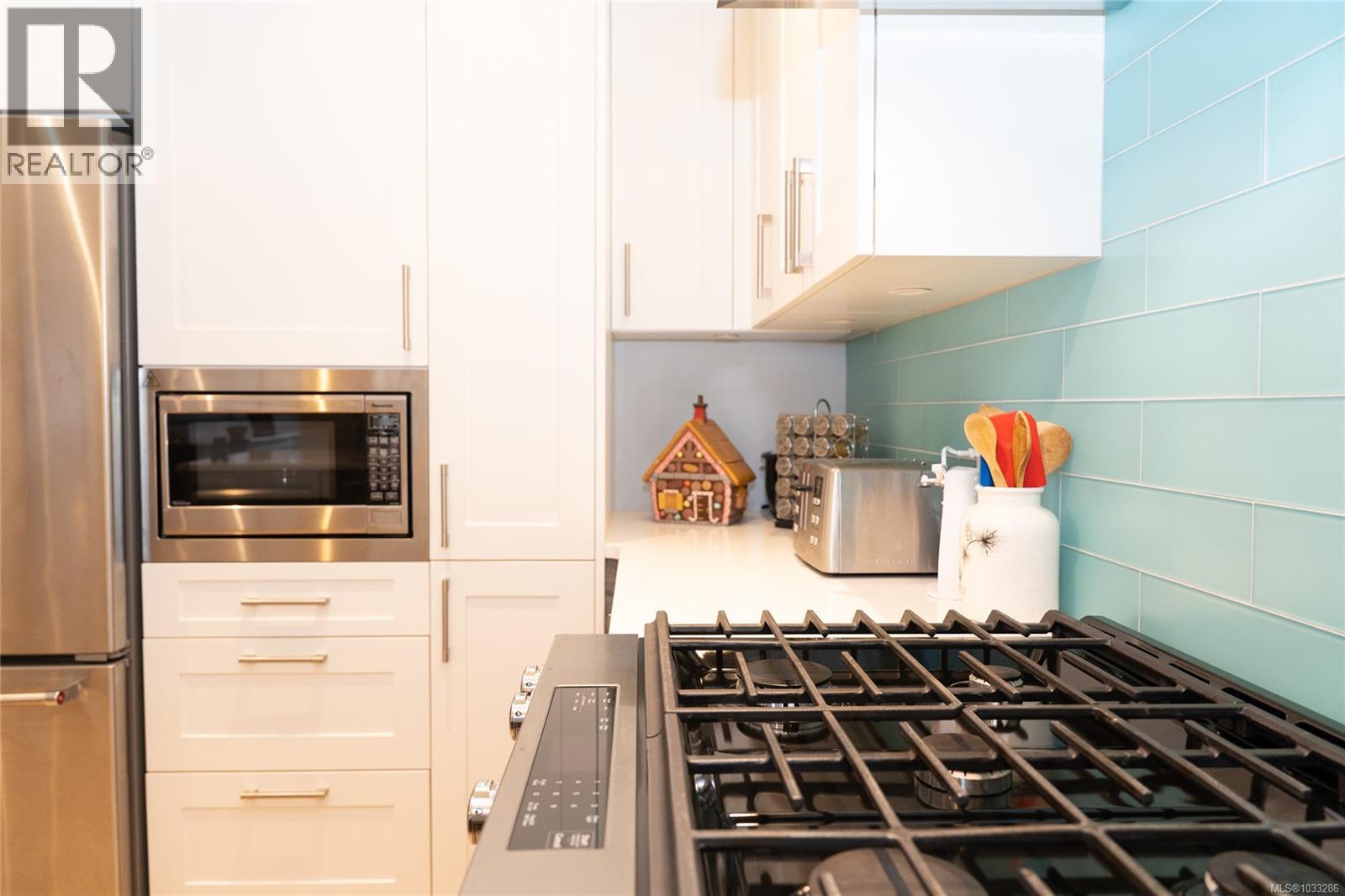 207 1820 Maple Avenue South, Sooke