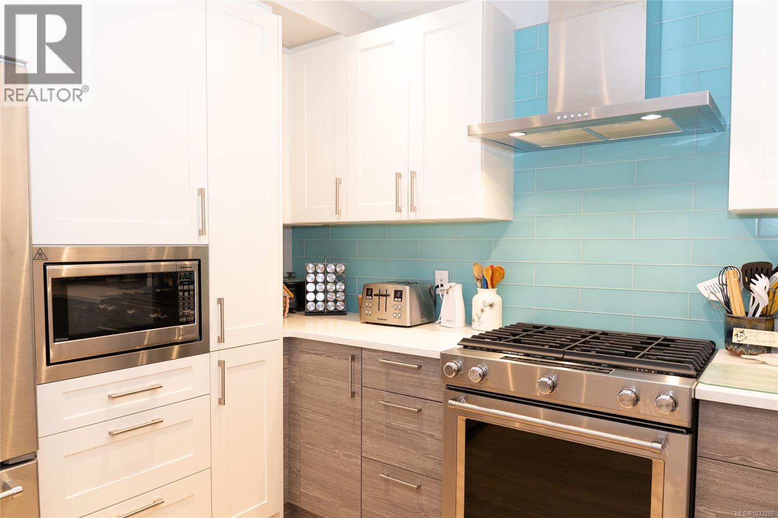 207 1820 Maple Avenue South, Sooke