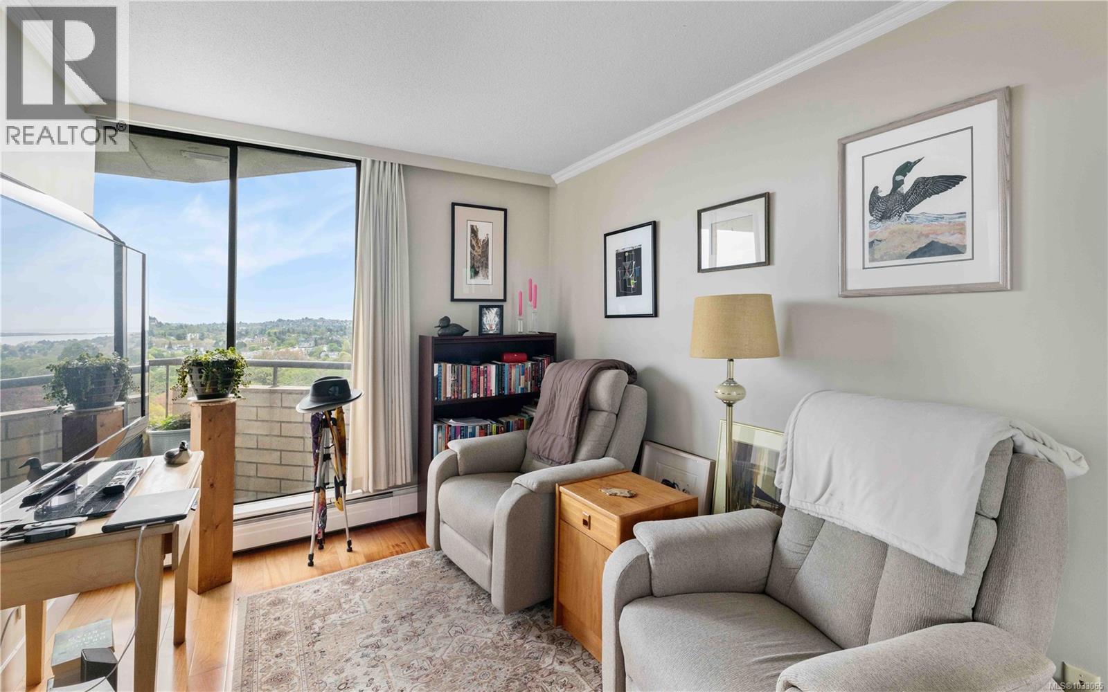 1906 620 Toronto Street, Victoria