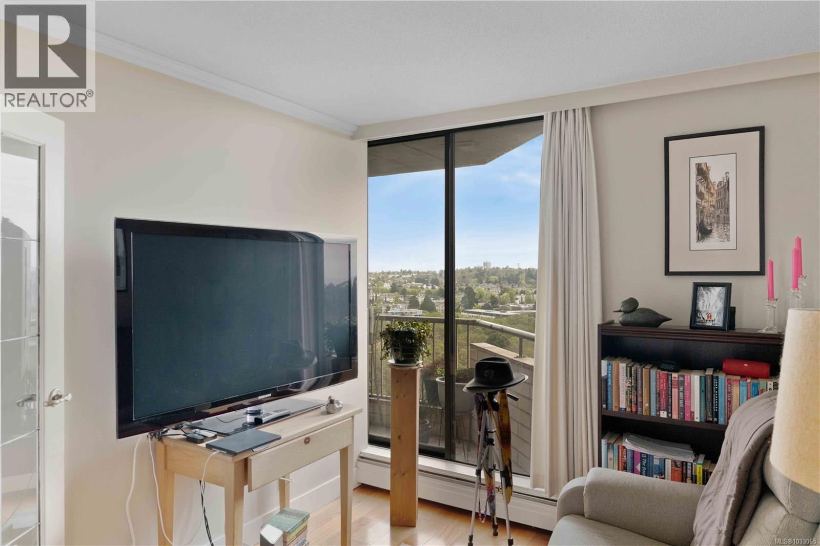 1906 620 Toronto Street, Victoria