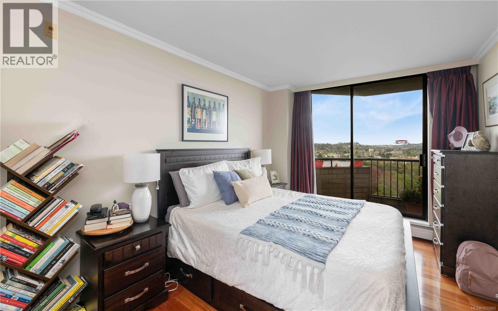 1906 620 Toronto Street, Victoria