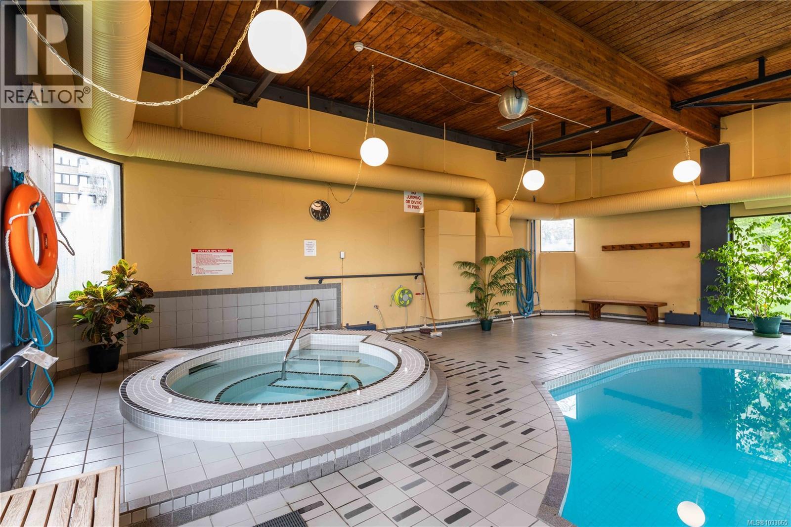 1906 620 Toronto Street, Victoria