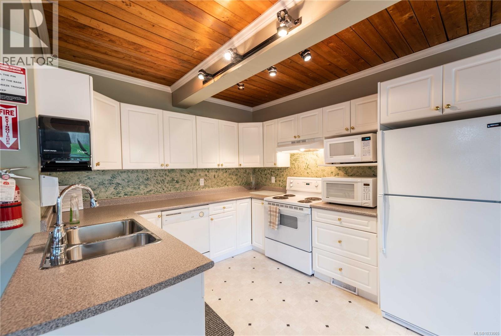 1906 620 Toronto Street, Victoria