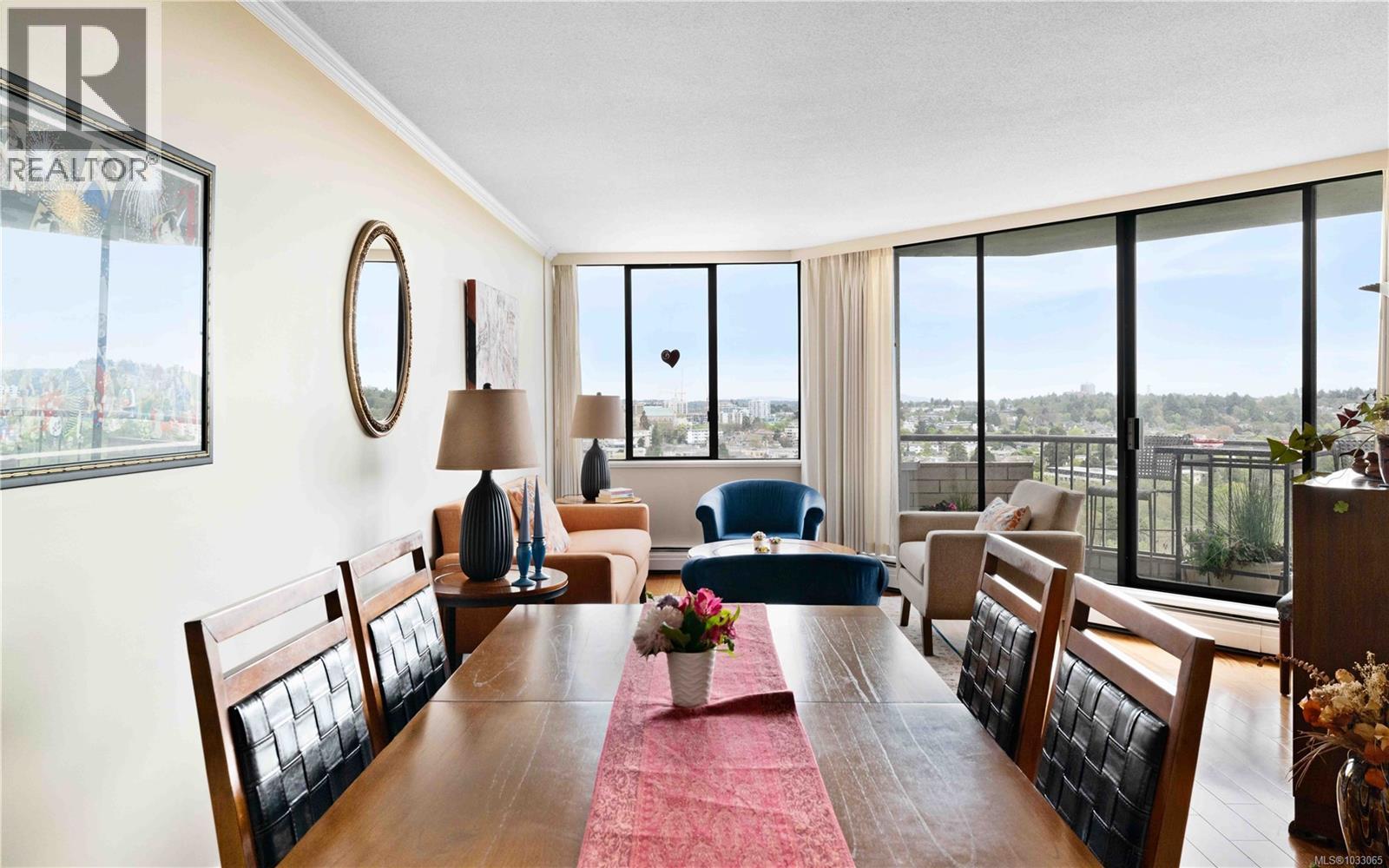 1906 620 Toronto Street, Victoria