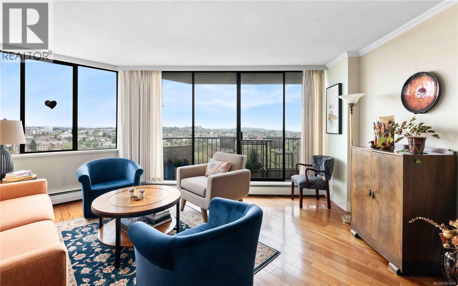 1906 620 Toronto Street, Victoria