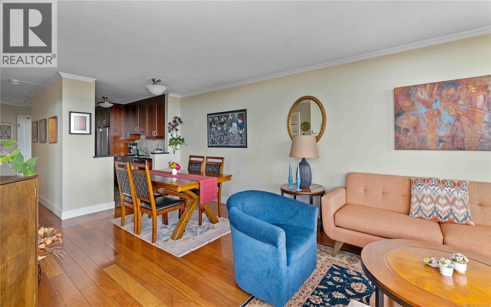 1906 620 Toronto Street, Victoria