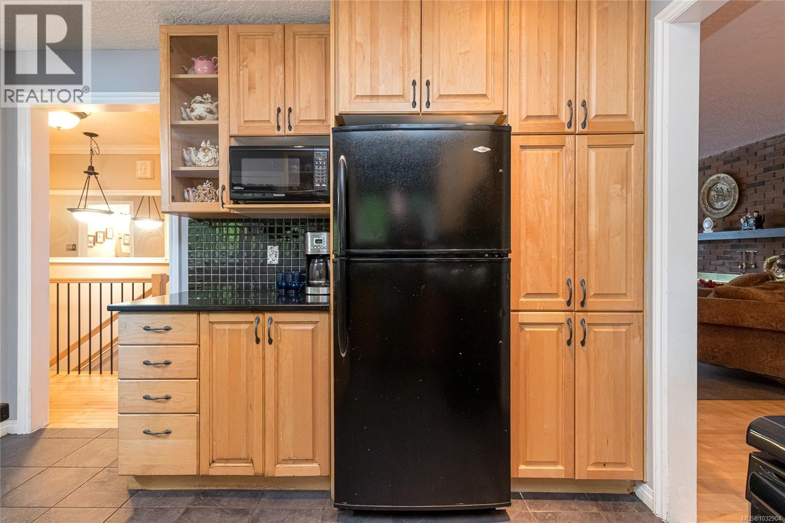 1005 Sluggett Rd - 14
