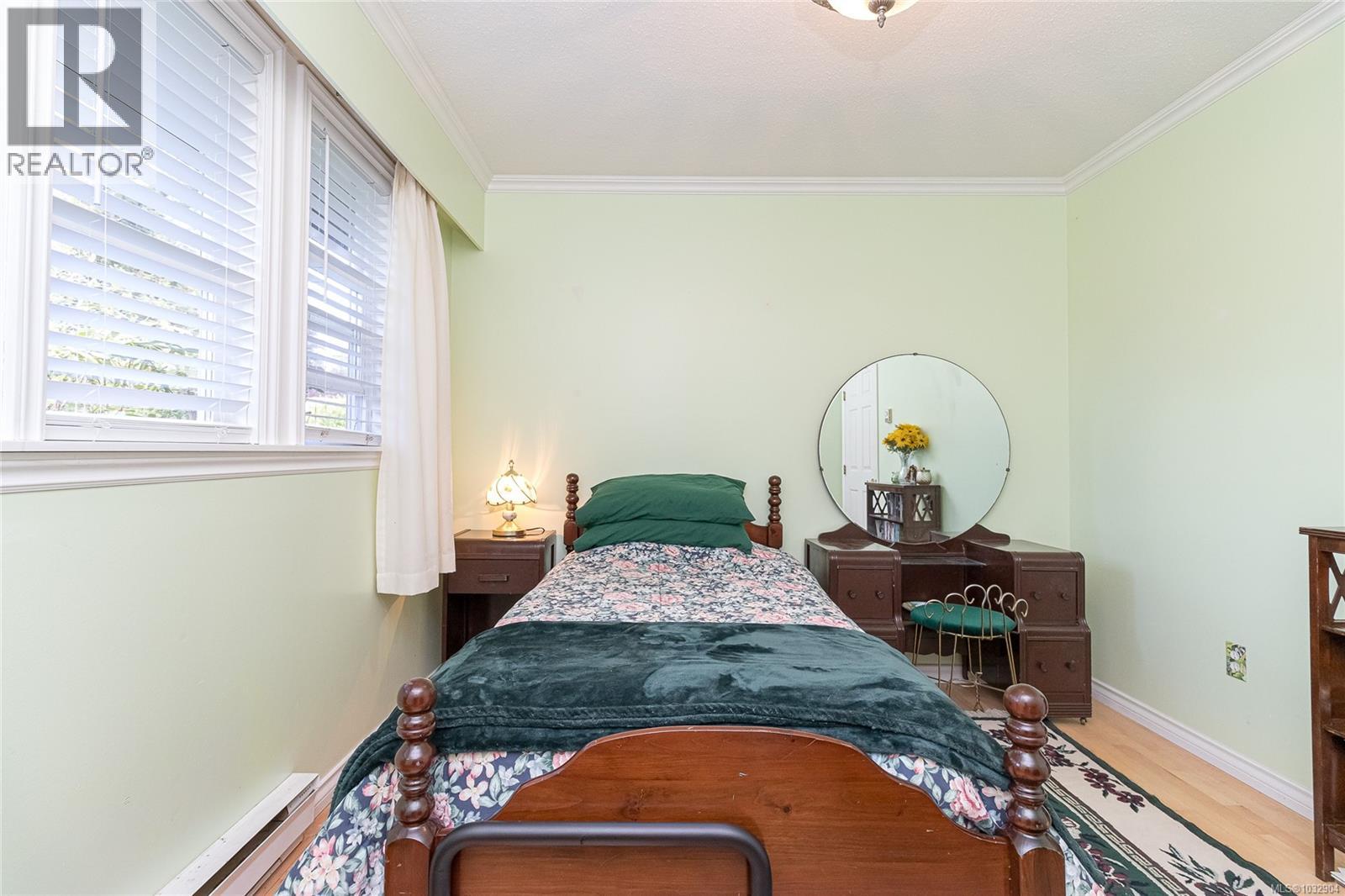 1005 Sluggett Rd - 25