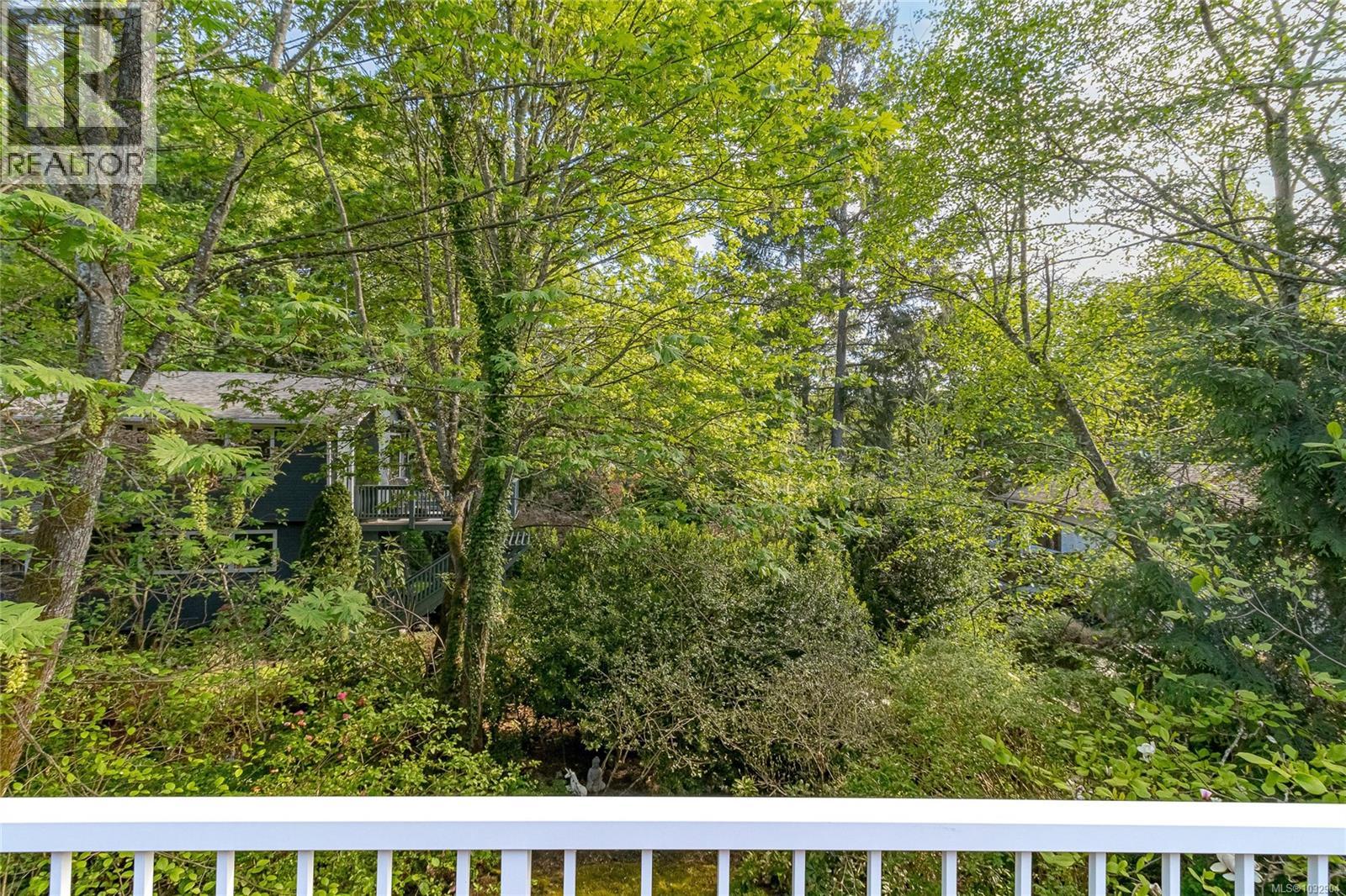 1005 Sluggett Rd - 42