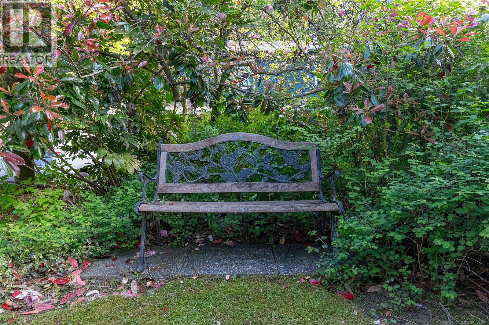 1005 Sluggett Rd - 44