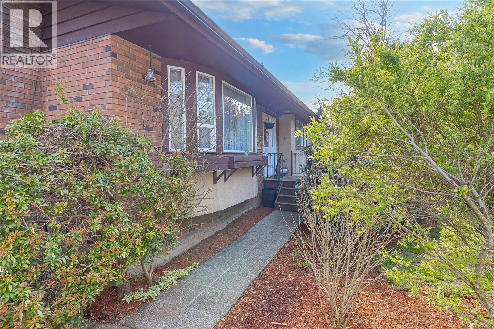  1005 Sluggett Road, Central Saanich